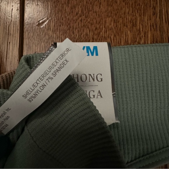 2 pack thongs - Picture 4 of 6